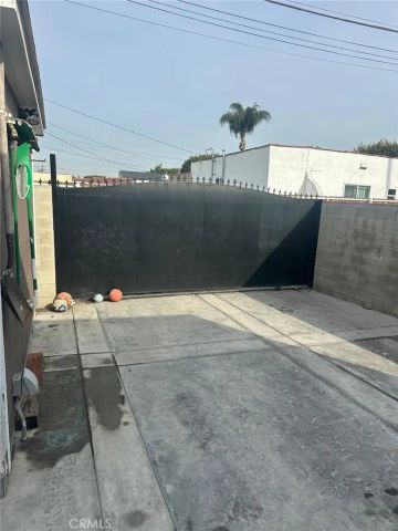 1743 W 79th, Los Angeles, CA 90047