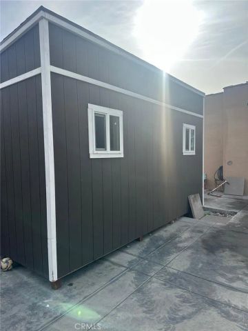 1743 W 79th, Los Angeles, CA 90047