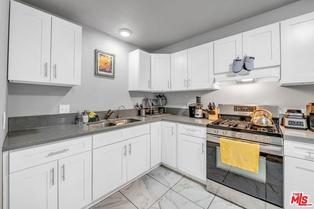 223 S Acacia Avenue 205, Compton, CA 90220