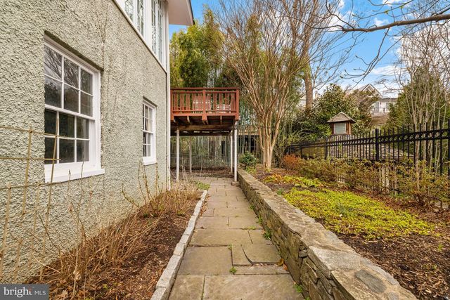 3411 33RD PL NW, Washington, DC 20008