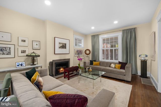 3411 33RD PL NW, Washington, DC 20008