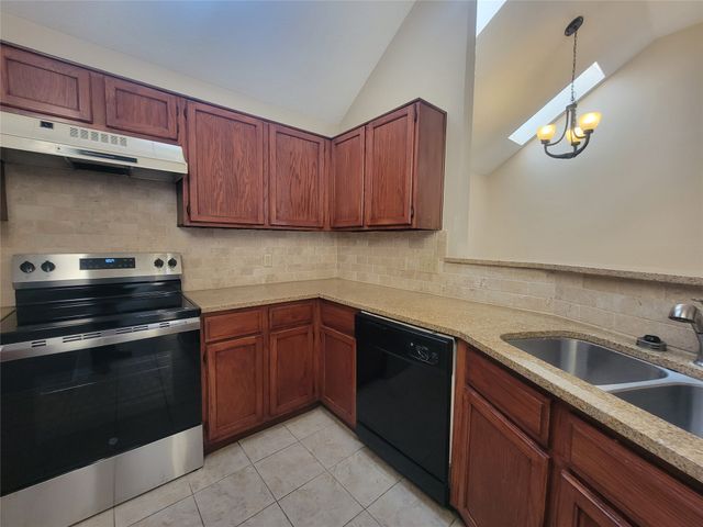 932 Winchester Lane, Mesquite, TX 75181