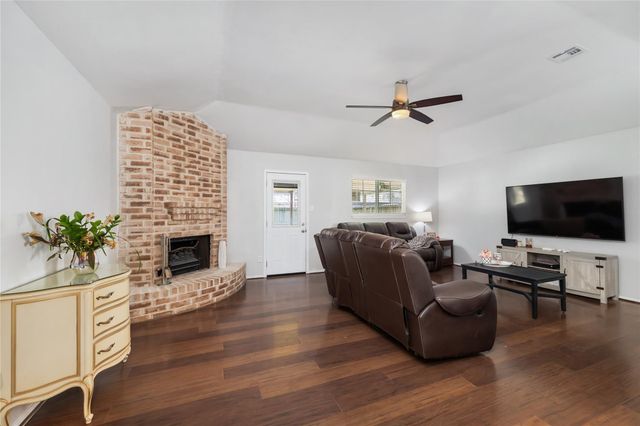 17458 Jolly Boat Drive, Crosby, TX 77532