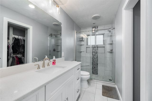 17458 Jolly Boat Drive, Crosby, TX 77532