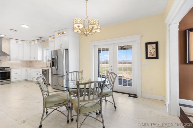 3300 S 4230 Road, Chelsea, OK 74016