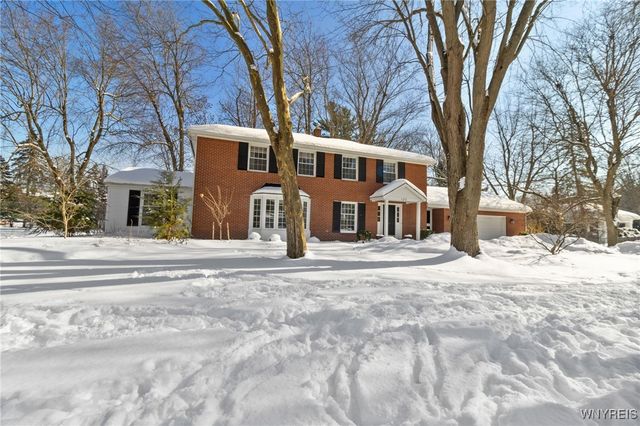 125 Briarhill Road, Amherst, NY 14221