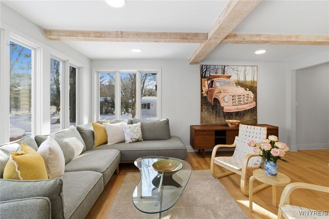 125 Briarhill Road, Amherst, NY 14221