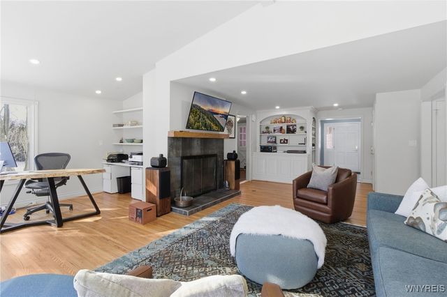 125 Briarhill Road, Amherst, NY 14221