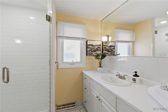 125 Briarhill Road, Amherst, NY 14221