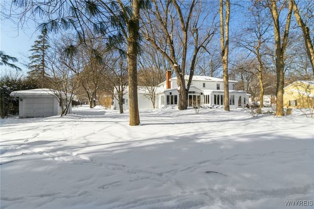 125 Briarhill Road, Amherst, NY 14221