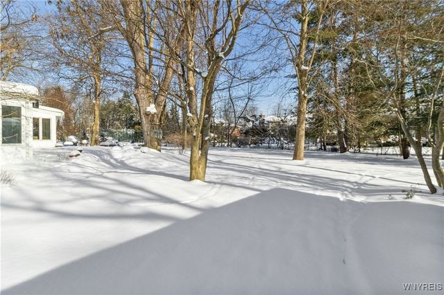 125 Briarhill Road, Amherst, NY 14221