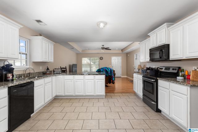 90 LINDY LANE, Oxford, AL 36203