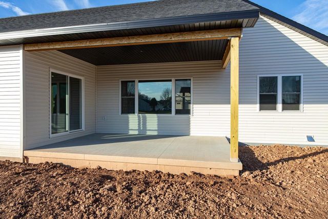 N8912 HARRISVILLE COURT, Menasha, WI 54952