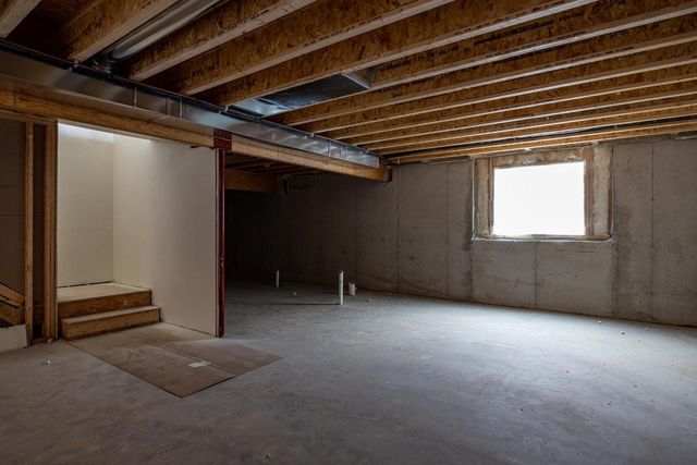 N8912 HARRISVILLE COURT, Menasha, WI 54952