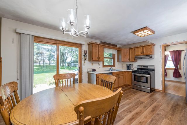 512 Cavin Avenue, Winthrop Harbor, IL 60096