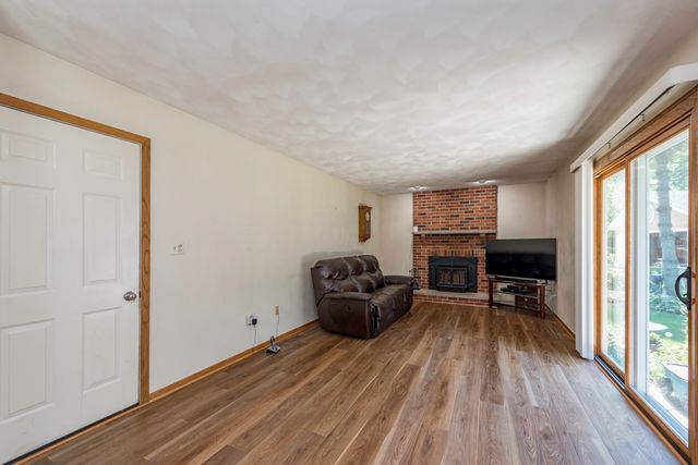 512 Cavin Avenue, Winthrop Harbor, IL 60096