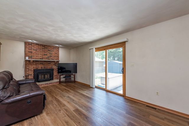 512 Cavin Avenue, Winthrop Harbor, IL 60096