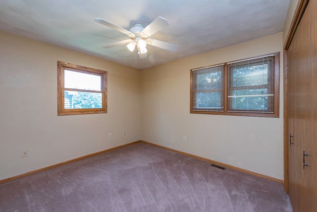 512 Cavin Avenue, Winthrop Harbor, IL 60096