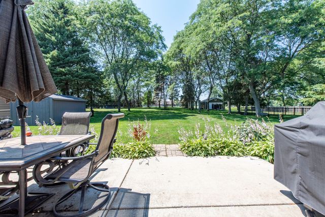 512 Cavin Avenue, Winthrop Harbor, IL 60096