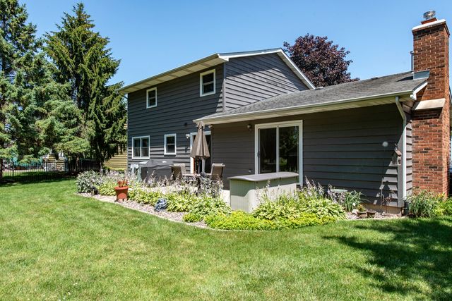 512 Cavin Avenue, Winthrop Harbor, IL 60096