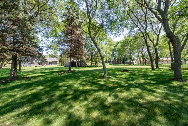 512 Cavin Avenue, Winthrop Harbor, IL 60096