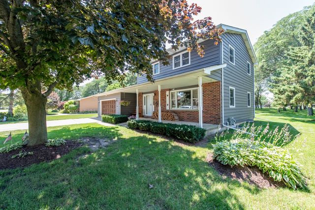 512 Cavin Avenue, Winthrop Harbor, IL 60096