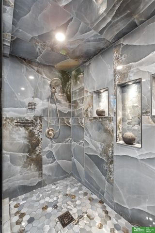 4018 N 26 Street, Omaha, NE 68111