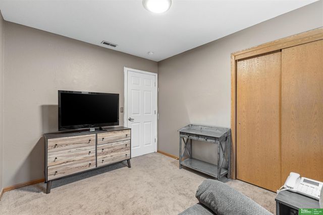 4018 N 26 Street, Omaha, NE 68111