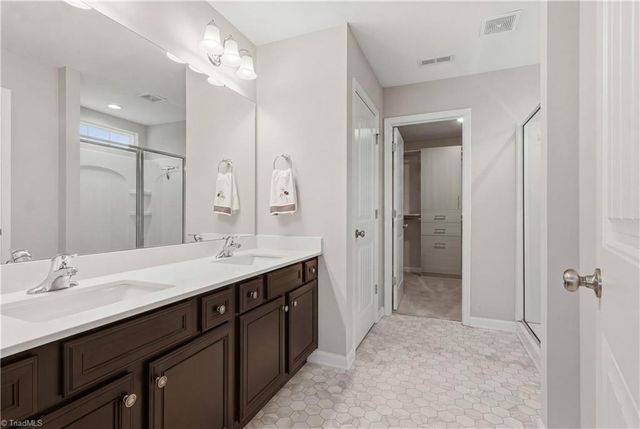 633 Mahogany Drive, Thomasville, NC 27360
