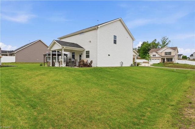 633 Mahogany Drive, Thomasville, NC 27360