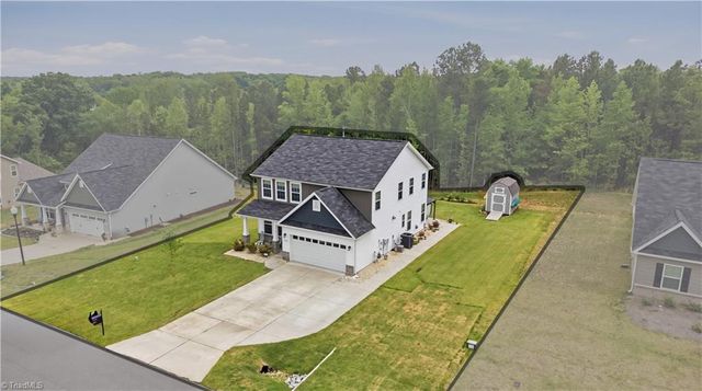 633 Mahogany Drive, Thomasville, NC 27360