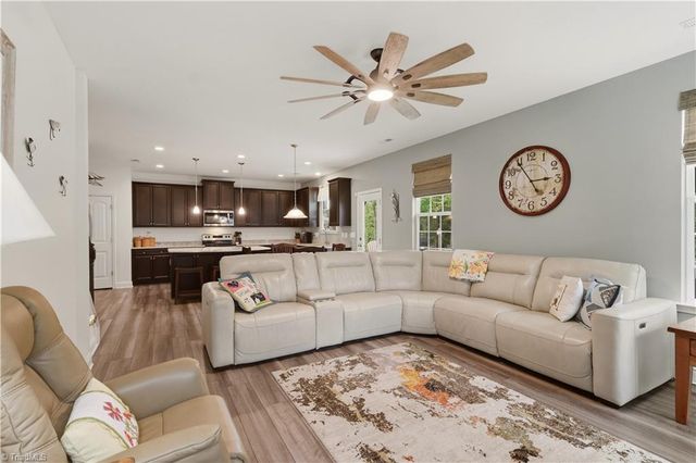 633 Mahogany Drive, Thomasville, NC 27360