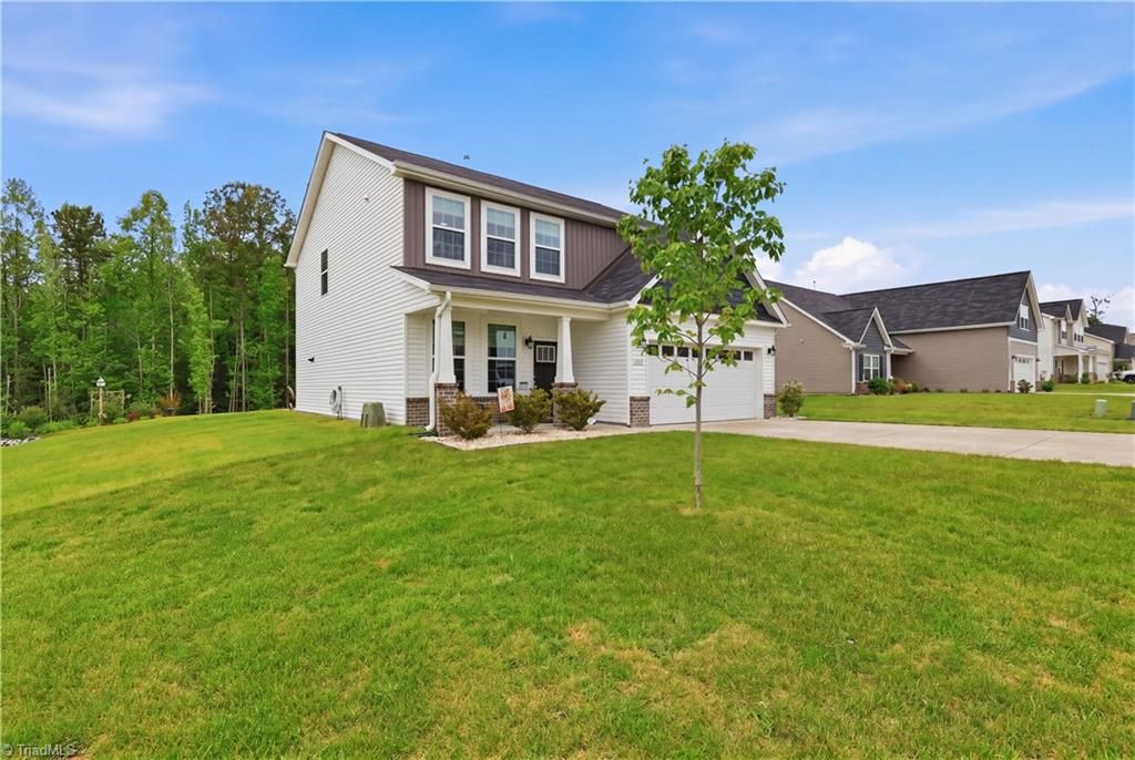 633 Mahogany Drive, Thomasville, NC 27360