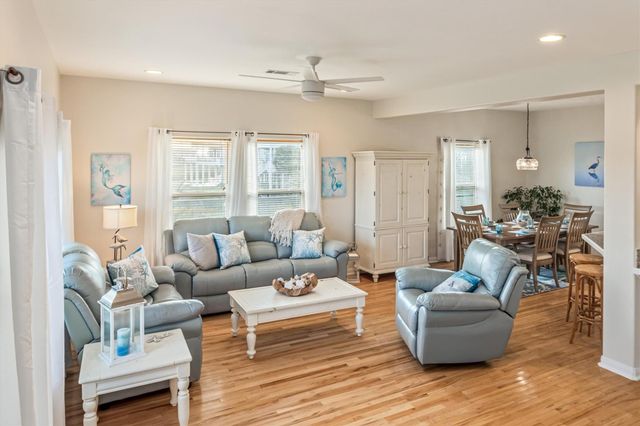 4018 Mendocino Drive, Galveston, TX 77554