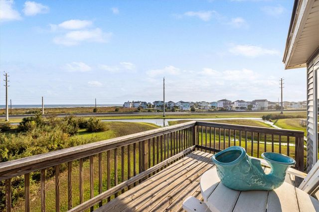 4018 Mendocino Drive, Galveston, TX 77554