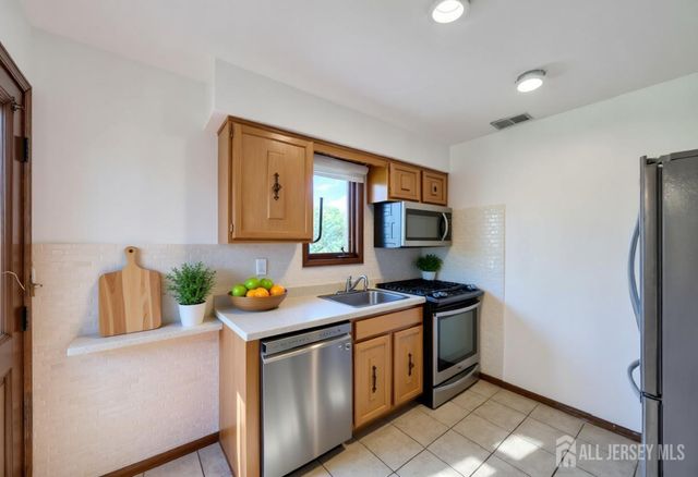 108 Paul Robeson Boulevard, New Brunswick, NJ 08901