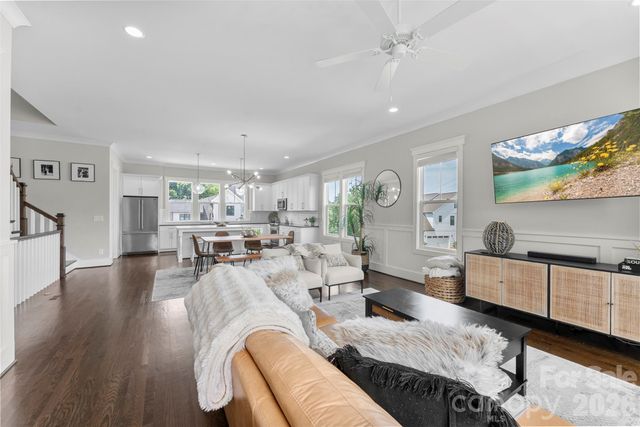 543 Greystone Road, Charlotte, NC 28209
