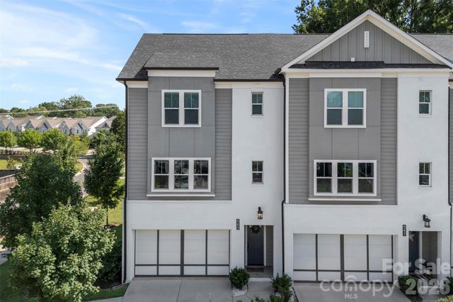 543 Greystone Road, Charlotte, NC 28209