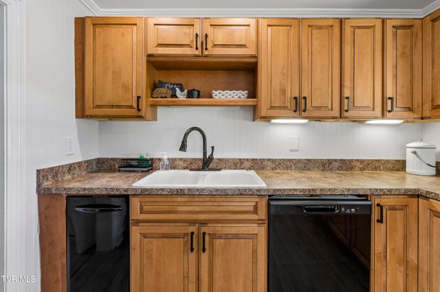 143 Watauga Flats Road, Johnson City, TN 37601