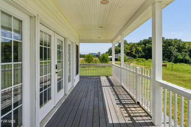 143 Watauga Flats Road, Johnson City, TN 37601