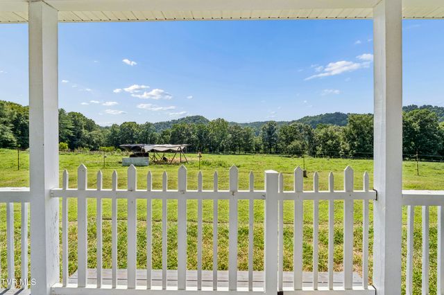 143 Watauga Flats Road, Johnson City, TN 37601