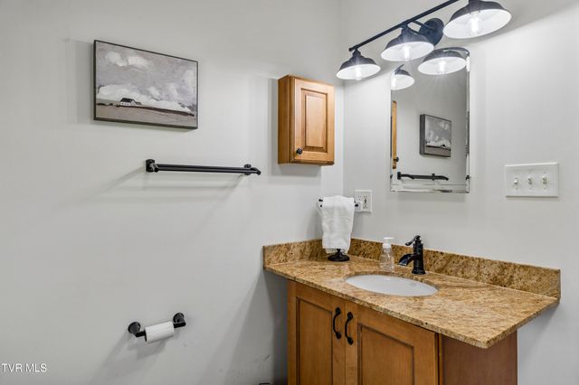 143 Watauga Flats Road, Johnson City, TN 37601