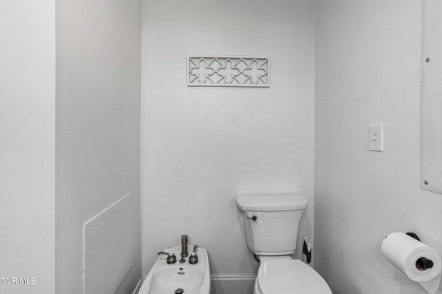 143 Watauga Flats Road, Johnson City, TN 37601