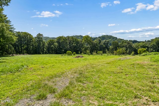143 Watauga Flats Road, Johnson City, TN 37601