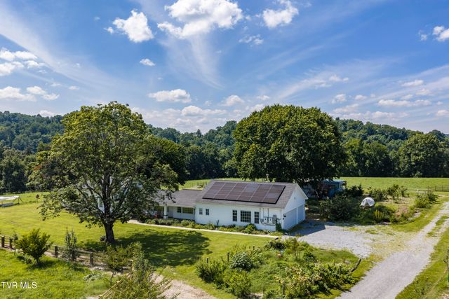 143 Watauga Flats Road, Johnson City, TN 37601