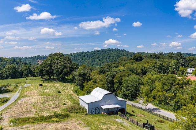 143 Watauga Flats Road, Johnson City, TN 37601