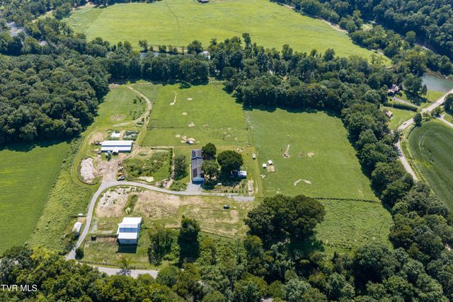 143 Watauga Flats Road, Johnson City, TN 37601