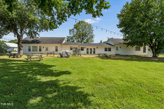 143 Watauga Flats Road, Johnson City, TN 37601