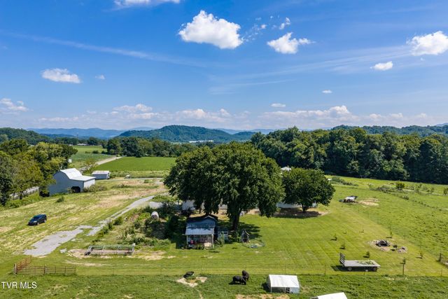 143 Watauga Flats Road, Johnson City, TN 37601