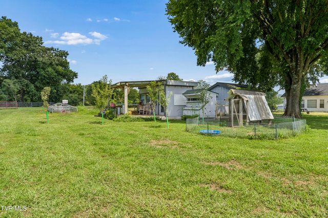 143 Watauga Flats Road, Johnson City, TN 37601